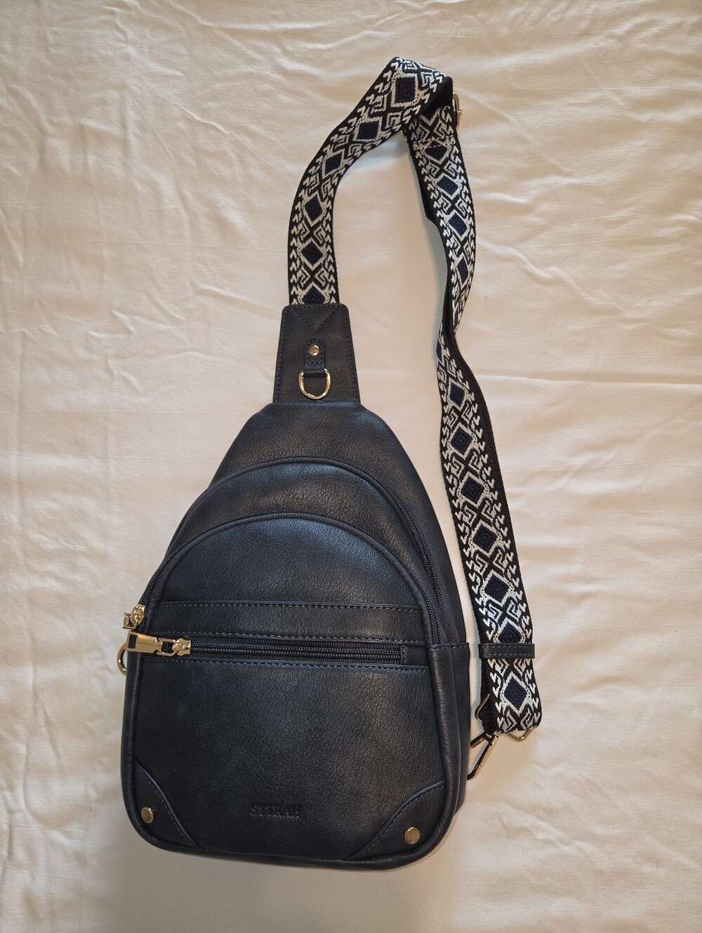 NWOT Sytrah Navy Anti-Theft Sling Crossbody Bag with Patterned Strap